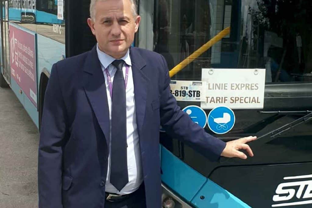Uniforme noi pentru șoferii STB. foto: STB