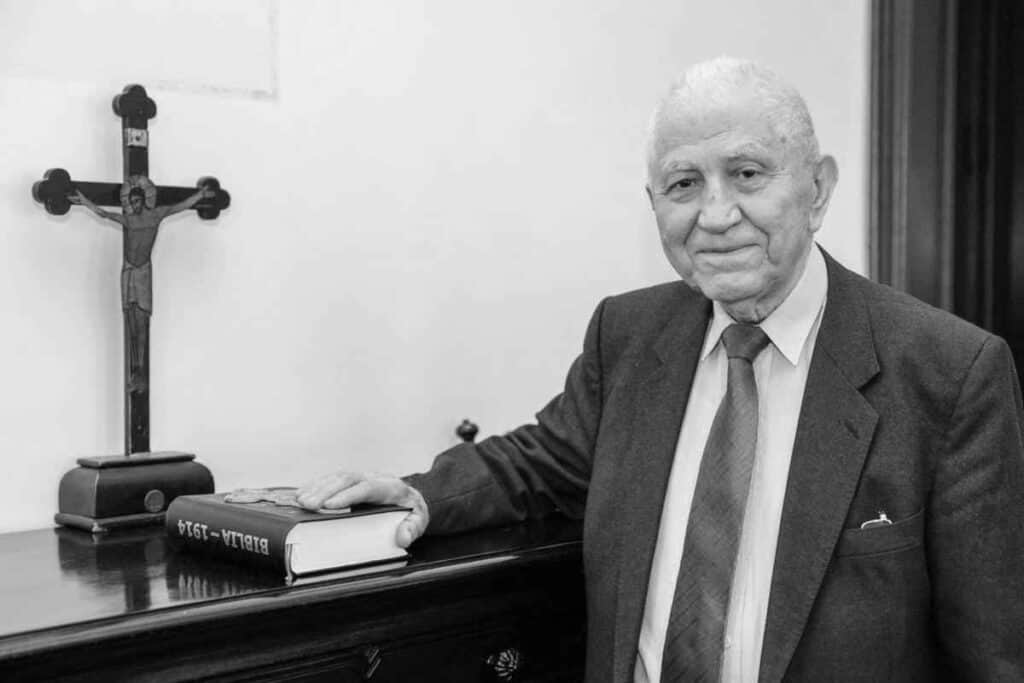 Academicianul Emilian Popescu a murit. foto: Basilica