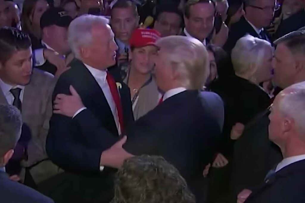 Robert ;i Donald Trump, captur[ video Fox News