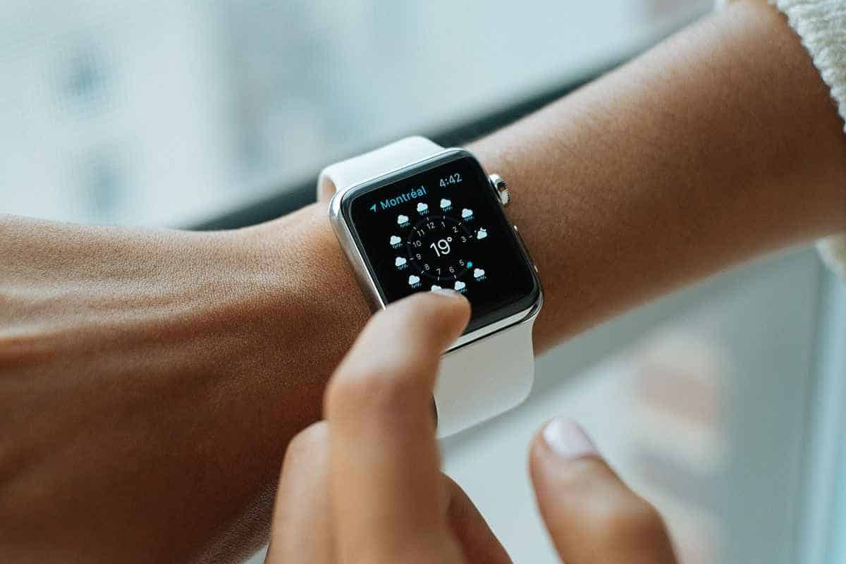 Noaptea cea mai lungă: România trece la ora de iarnă