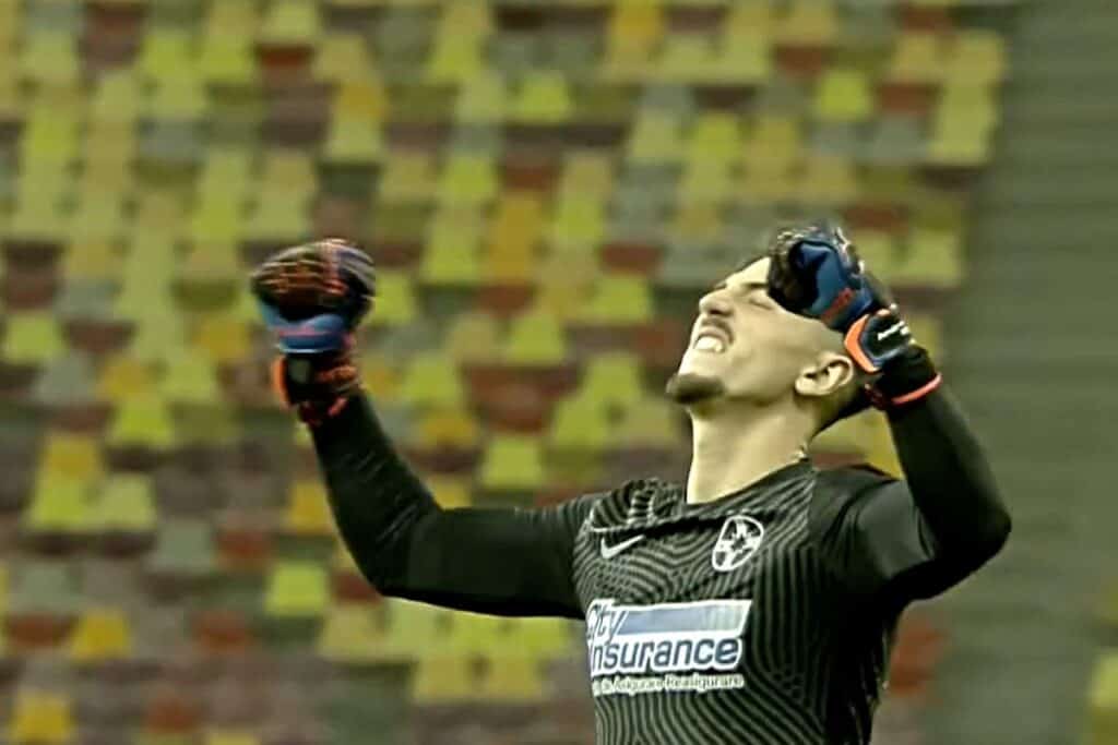 FCSB - Dinamo rezultat strâns, cu două eliminări și 11 cartonașe galbene