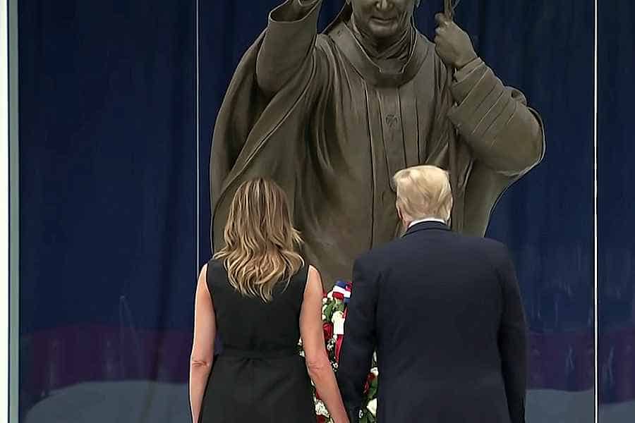 Bârfe la Casa Albă: Melania se pregătește de divorț. Presa americană a explodat