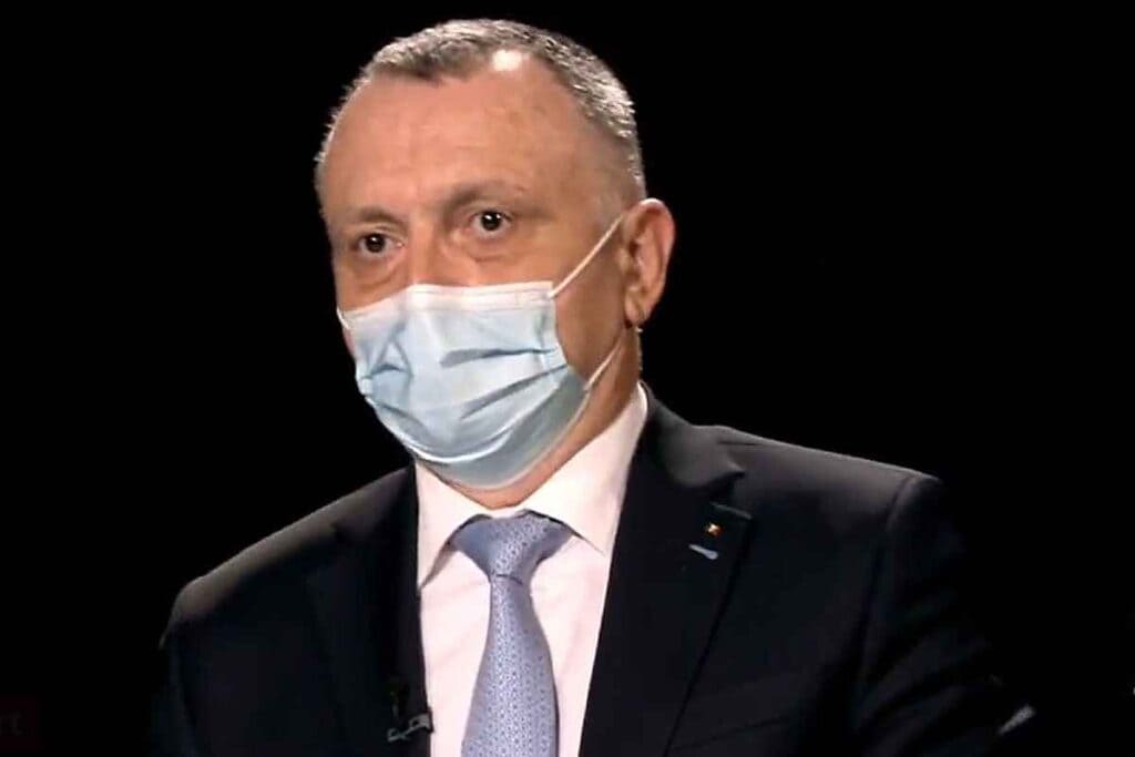 Focar cu tulpina britanică la o școală din București. Sorin Cîmpeanu: Situația este fără îndoială îngrijorătoare