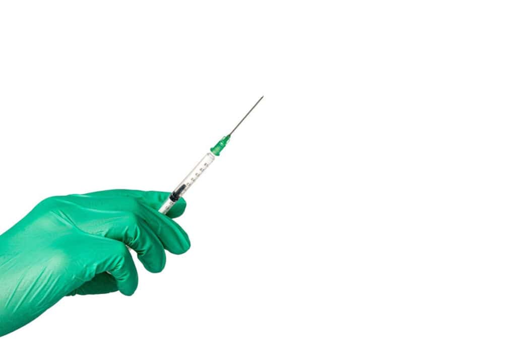 Guvernul Cîțu, la vaccinare. Vicepremierii şi miniştrii se vaccinează anti-COVID la Spitalul Militar din Capitală