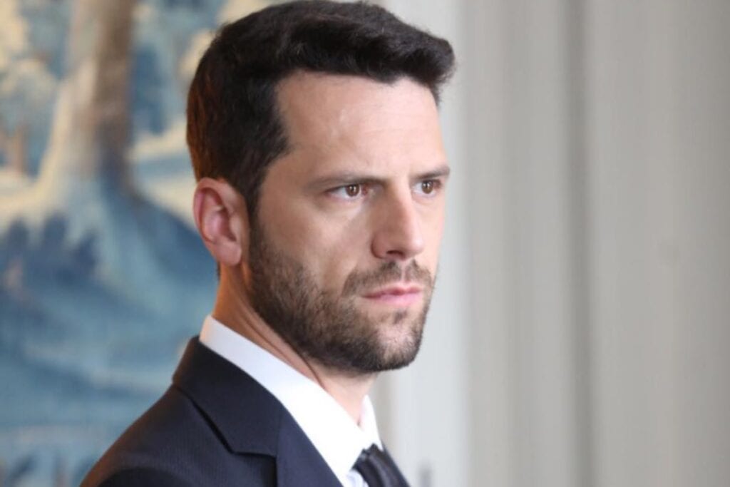 Actorul Adrian Nartea, audiat în dosarul vedetelor cărora li s-au furat bani din conturi