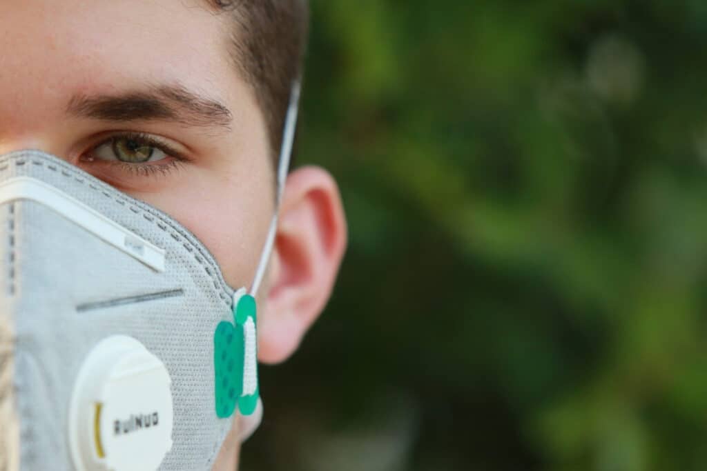 Sorin Cîmpeanu anunță că peste 2,4 milioane de elevi revin la școală, iar cine nu va purta mască va fi trimis acasă