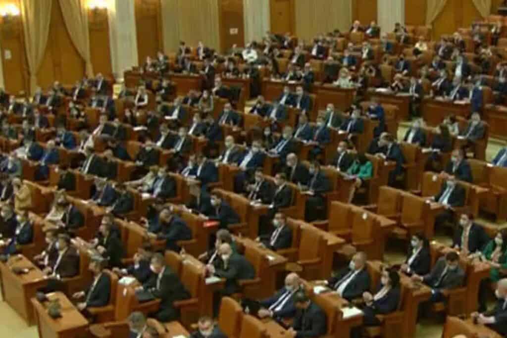 Plenul Parlamentului, convocat joi, pentru a citi moțiunea de cenzură împotriva Guvernului Cîțu