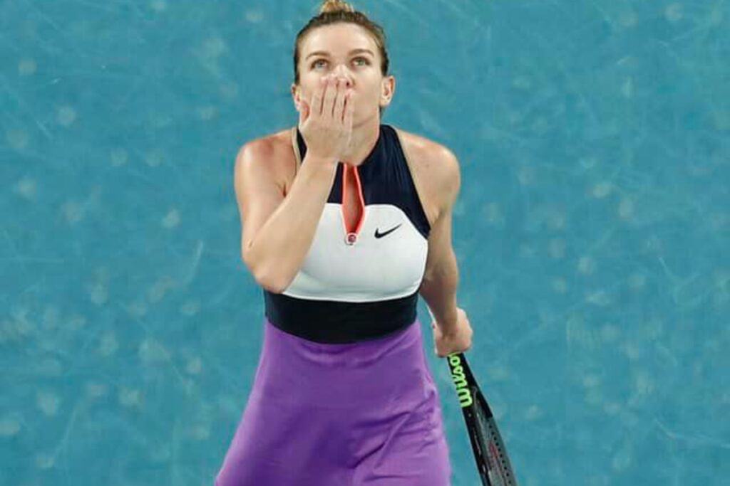 Halep s-a retras din turneul de la Doha