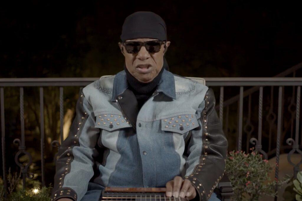 Sătul de agitația politică din SUA, cântărețul Stevie Wonder a anunţat că se mută în Ghana