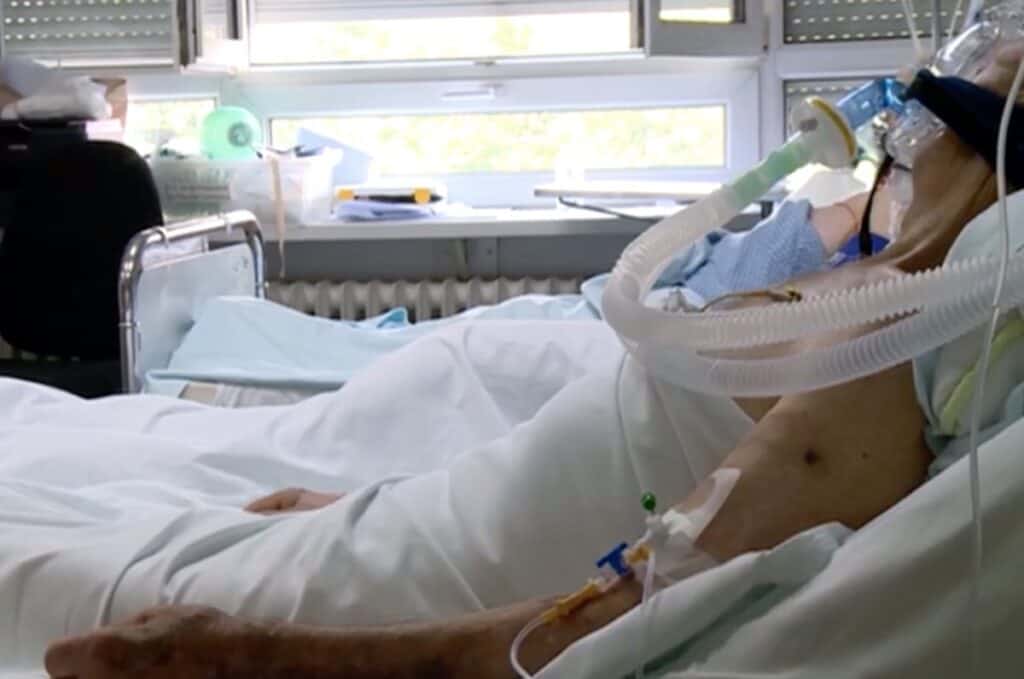 5.593 cazuri noi de persoane infectate cu COVID și 143 de decese, în ultimele 24 de ore
