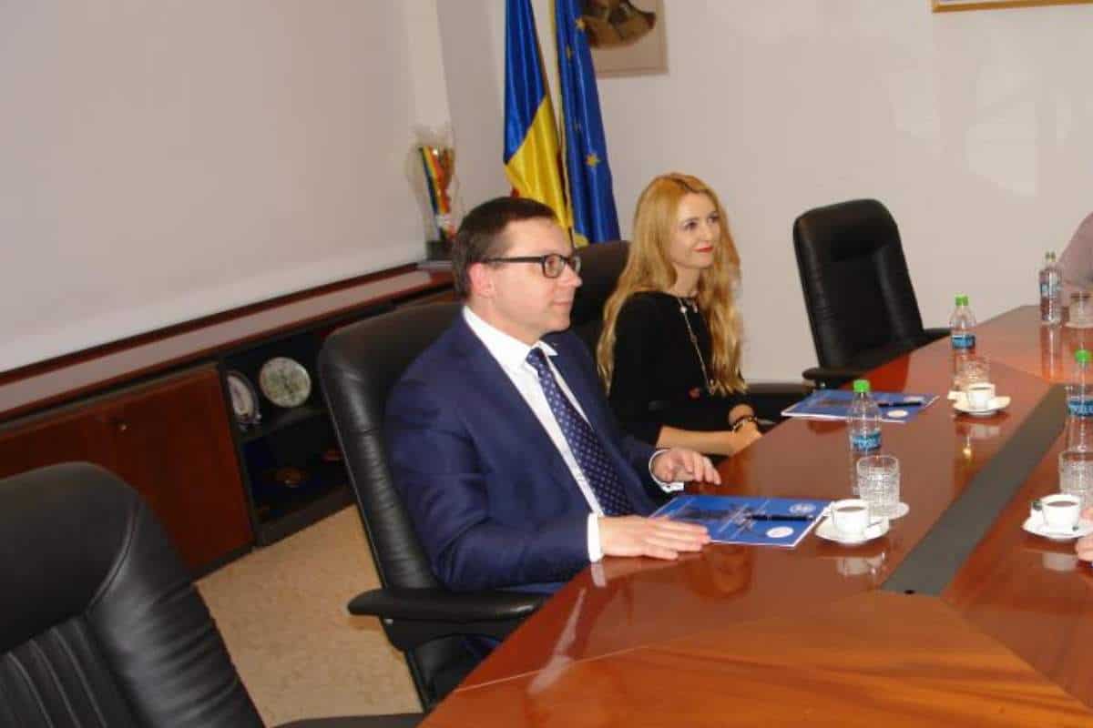 Daniela Buruiana și Ladislav Hamran – președintele Eurojust, la sediul PICCJ, 2019