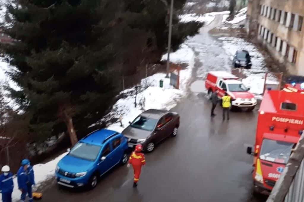 A luat foc încă un spital din România! 70 de persoane evacuate