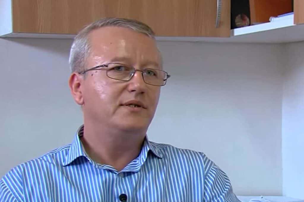 Medicul ieșean Răzvan Constantinescu, dialog sarcastic, în apărarea doctoriței Flavia Groșan: N-ai decese, n-ai licență!