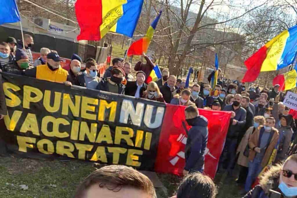 Protest în Parcul Izvor faţă de vaccinarea obligatorie şi paşaportul de vaccinare