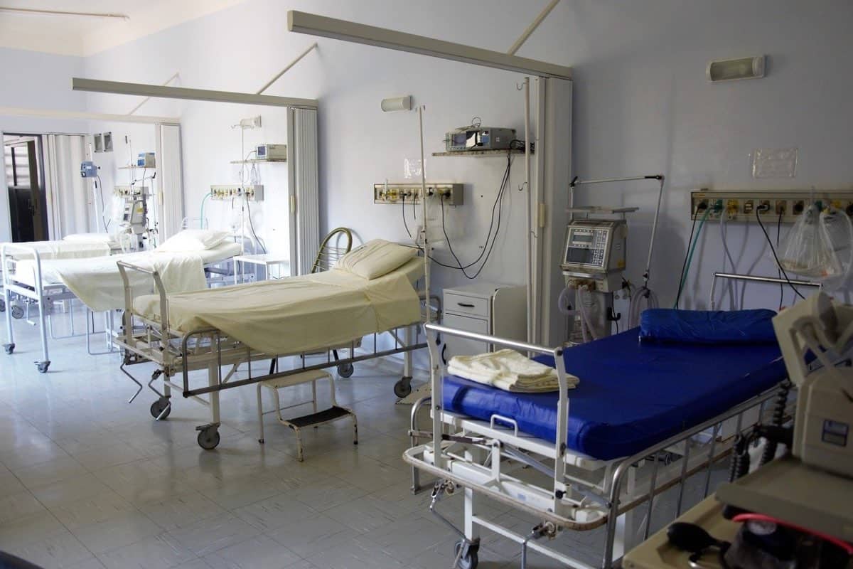 Un pacient infectat cu COVID a sărit pe geam, la Spitalul din Grădiște