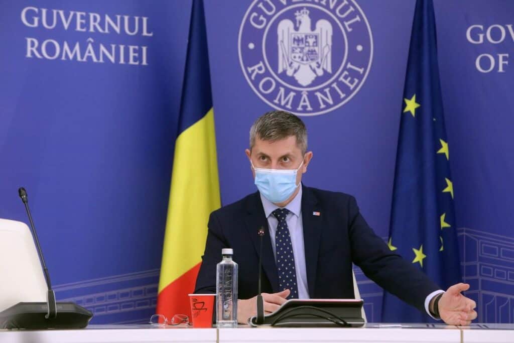 Barna, după 4 ore de ședință, spune doar că vor continua și mâine. Cioloș nu a venit, iar Kelemen Hunor ține cu dinții de Coaliție