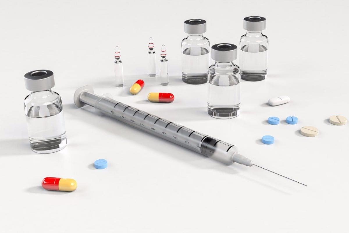 O nouă tranşă de vaccin Vaxzevria soseşte luni în România. Este fostul ser AstraZeneca, cu alt ambalaj și alta denumire
