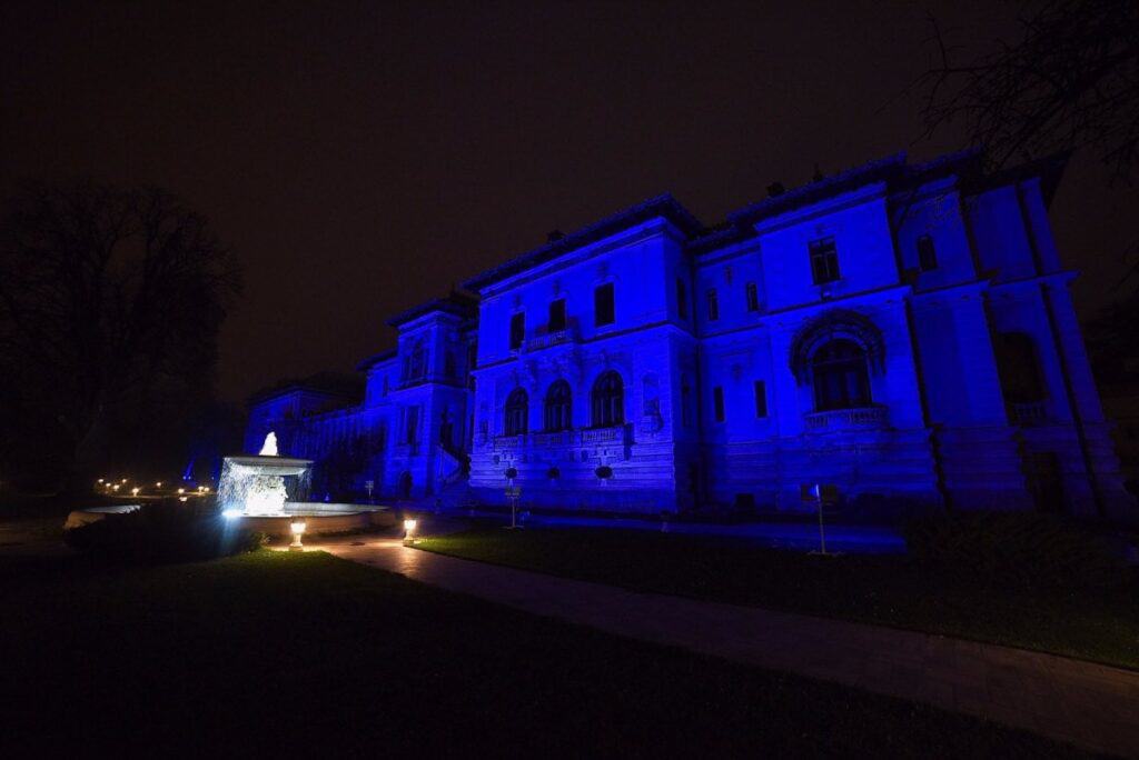 Palatul Cotroceni, iluminat în albastru de Ziua Internațională a Autismului