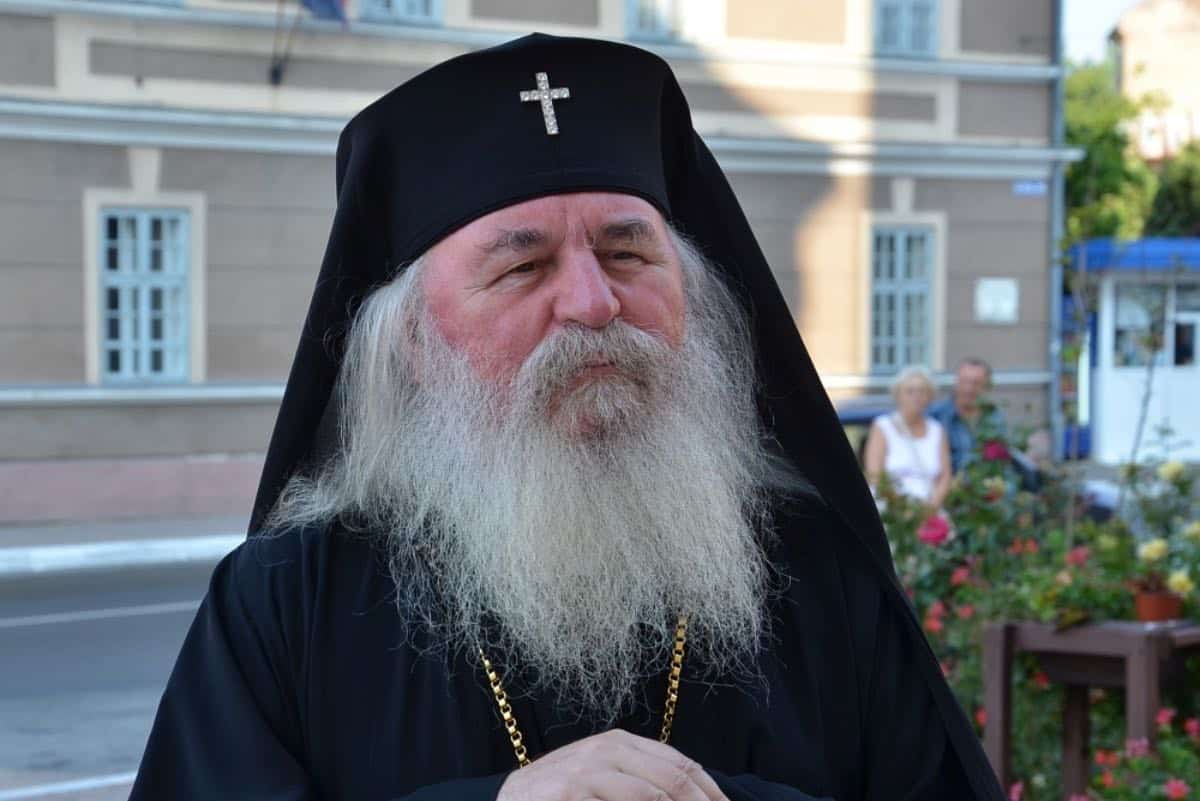 Mitropolitul Banatului, ÎPS Ioan: “Dumnezeu să-i întărească pe toți oamenii de știință care, de un an de zile, stau de veghe în laboratoarele lor pentru a aduce mângâiere lumii”