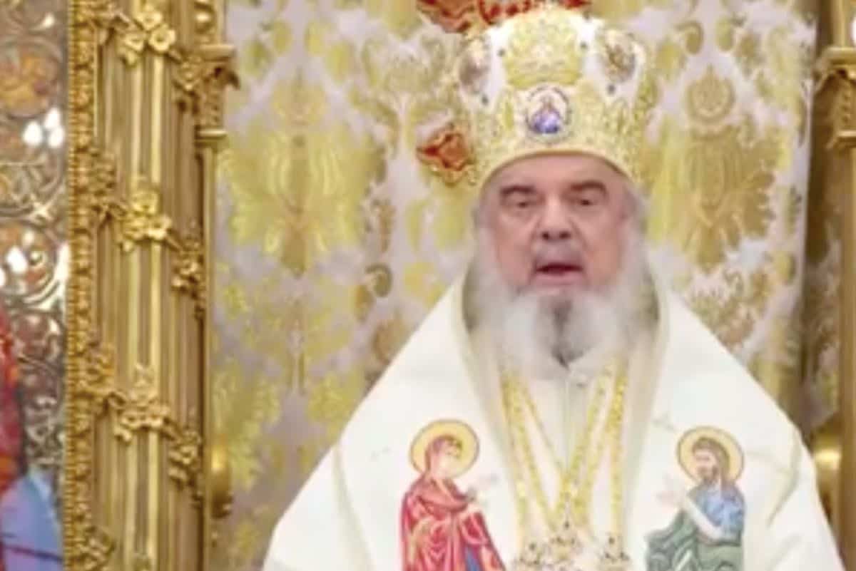 Patriarhul Daniel, mesaj de Ziua Regalităţii: “Mulţumim lui Dumnezeu pentru toate darurile revărsate peste poporul român prin faptele luminoase de vitejie şi de înţelepciune ale regilor României”