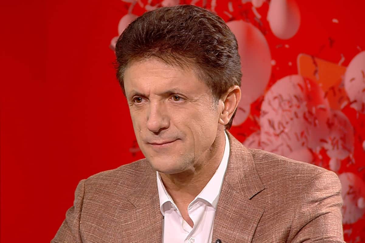 Căpitanul României şi al Barcelonei, Gică Popescu, prezintă la Antena 1 seria "Super Prieteni"