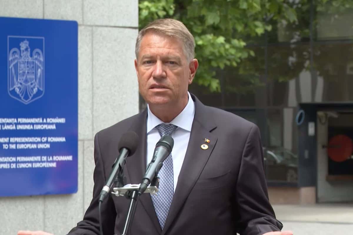 Iohannis, de Ziua Drapelului: Drapelul e parte a identităţii noastre