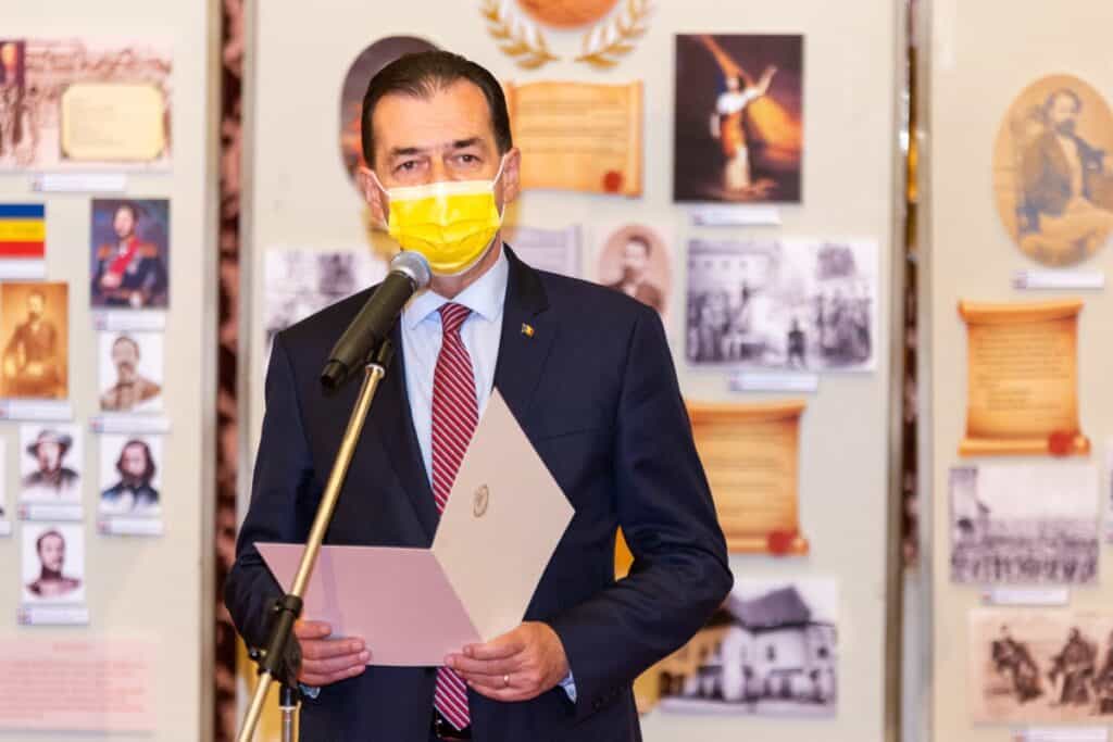 Orban afirmă că susţinătorii lui Cîţu la şefia PNL, care s-au pozat cu el, nu îi reprezintă pe colegii din filiale