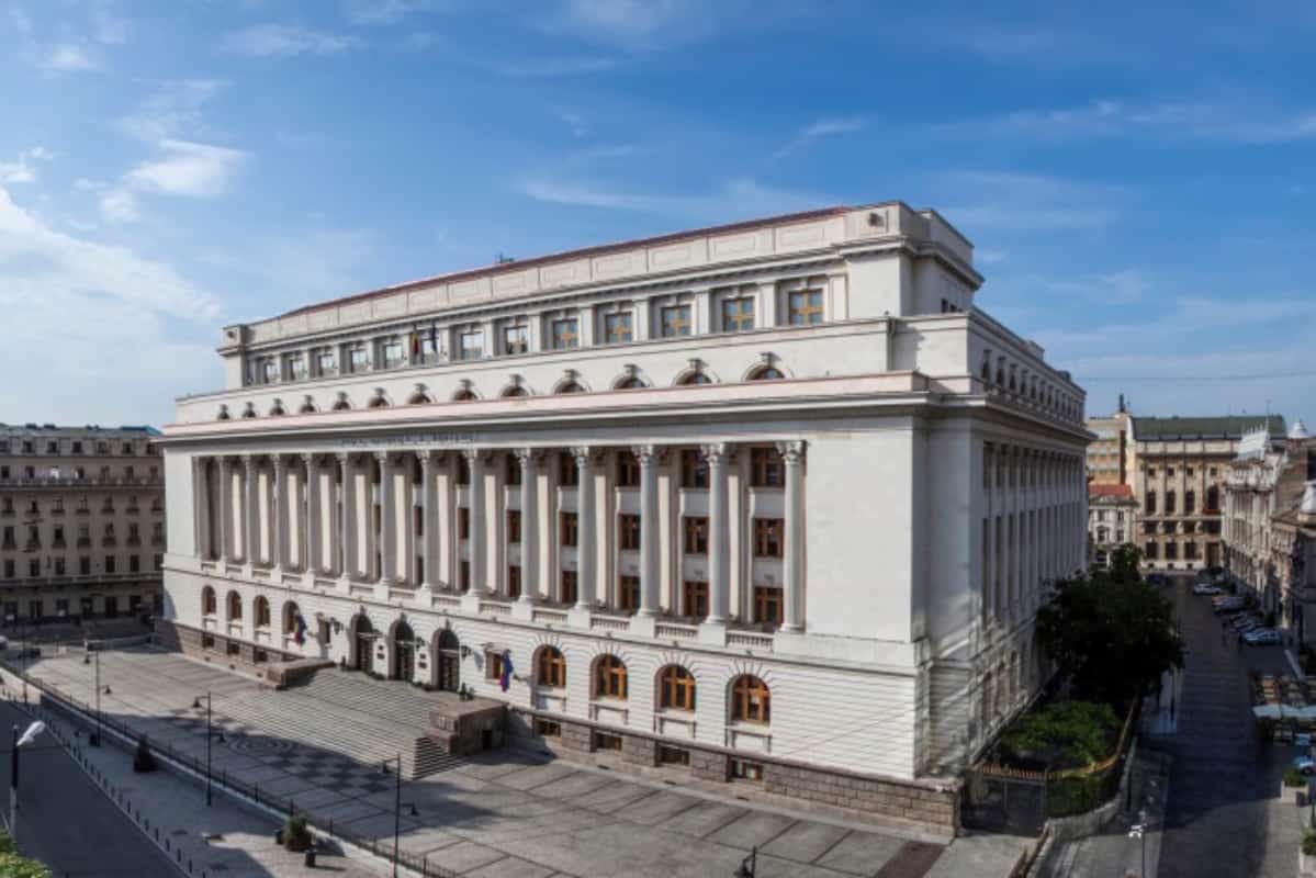 BNR: Există incertitudini mari privind absorbția fondurilor europene prin PNRR