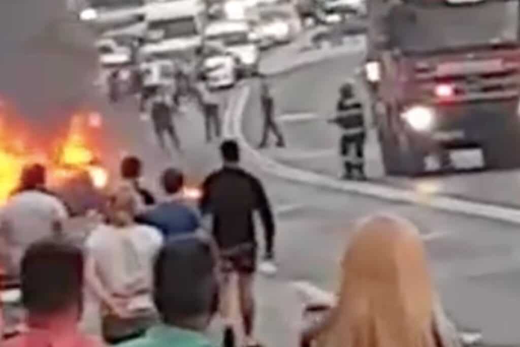 Un autoturism s-a făcut scrum, în Agigea
