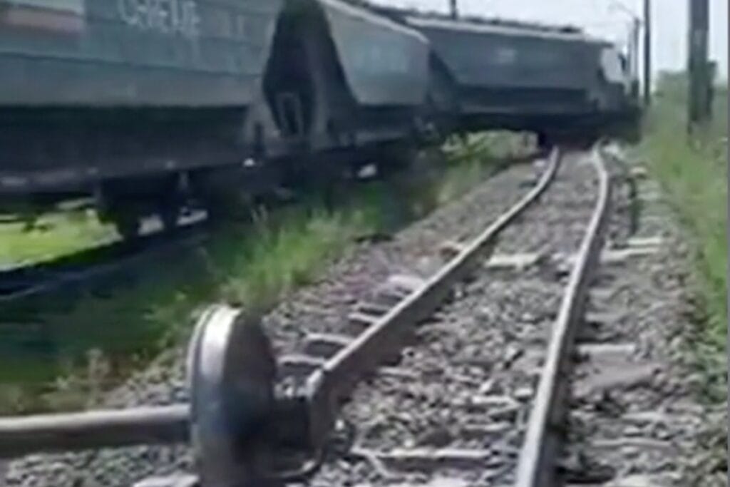 Un tren de marfă a deraiat în drumul spre litoral, la Fetești