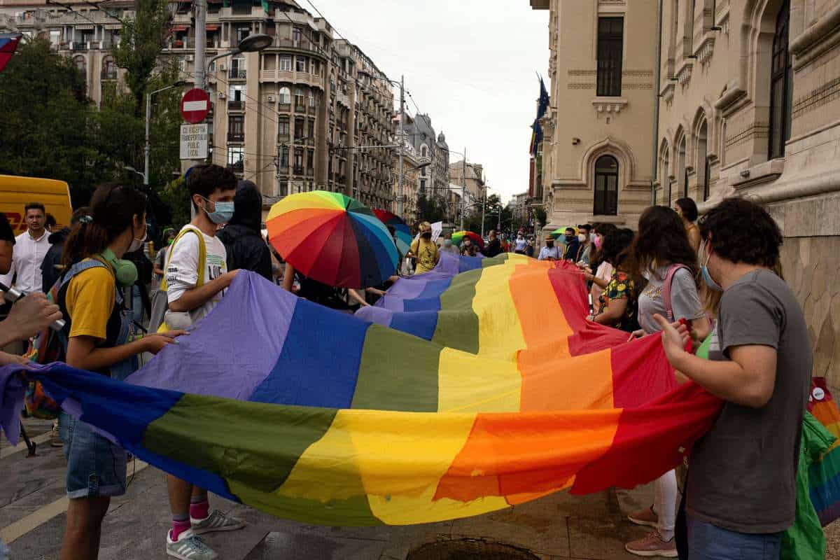 Discuții al Primăria generală, între reprezentanții ACCEPT și edili, despre Bucharest „Pride”. foto: Facebook, Asociația ACCEPT
