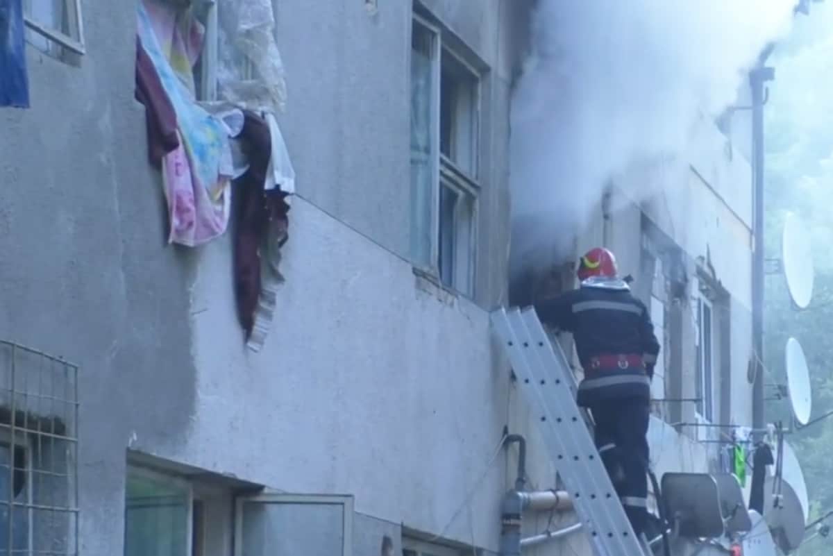 Într-un bloc din Drobeta Turnu-Severin a explodat o butelie
