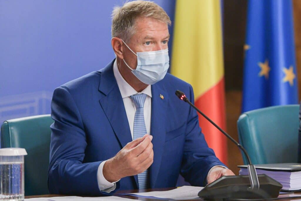 Iohannis îl contrazice pe Orban și spune că nu are semnale privind intervenții externe în PNL