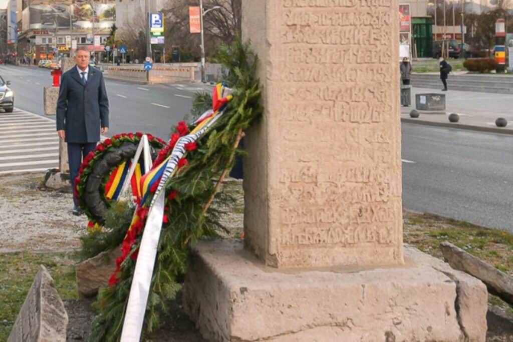 Ziua Victoriei Revoluţiei - Iohannis, mesaj în care cere apărarea şi protejarea statului de drept, libertatea şi drepturile fundamentale