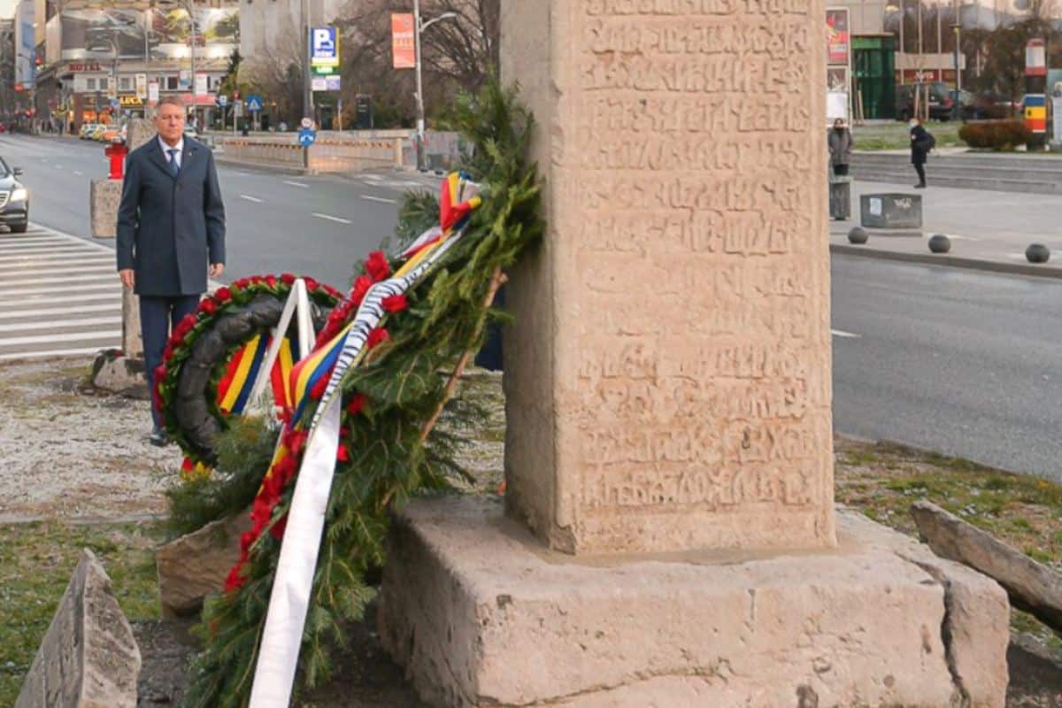 Ziua Victoriei Revoluţiei - Iohannis, mesaj în care cere apărarea şi protejarea statului de drept, libertatea şi drepturile fundamentale