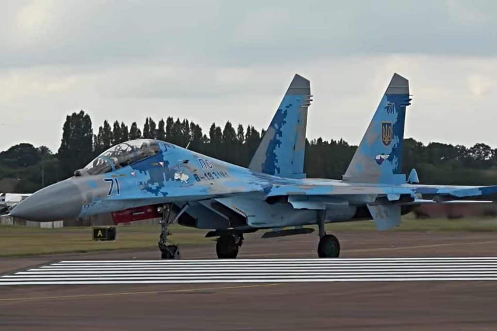Armata României a activat punctele militare de comandă! Un avion ucrainean a aterizat la Bacău. Sursa foto: arhiva