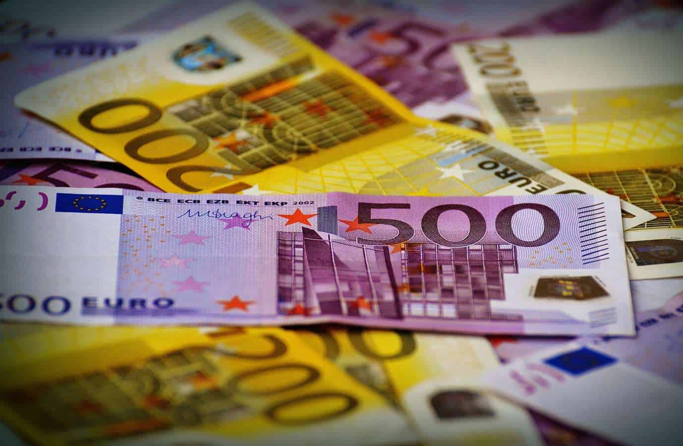 Din ce în ce mai multe țări exclud băncile ruseşti din sistemul SWIFT, inclusiv Germania și Italia. Sursa foto: Pixabay