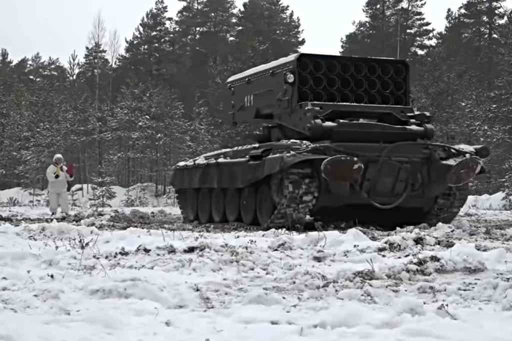 CNN: Lansator rusesc de ”bombe” termobarice, adus în apropierea Ucrainei. Sura foto: captura video