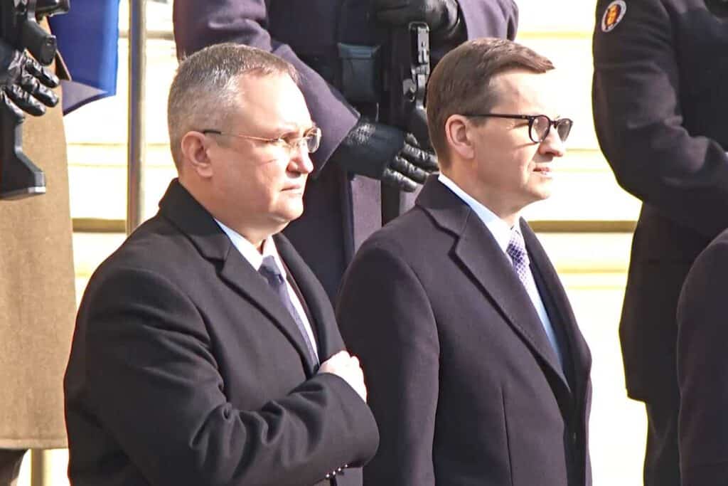Nicolae Ciucă a ajuns în Polonia unde a fost primit de Mateusz Morawiecki