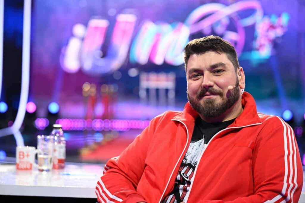 Micutzu vine la iUmor în această duminică, la Antena 1. Sursa foto: Antena 1