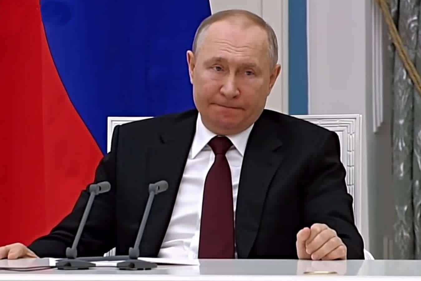 Vladimir Putin răbufnește cu un discurs din epoca sovietică numind ruşii pro-occidentali drept ”trădători naţionali” din a ”cincea coloană”. Sursa foto: captura video