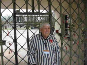 Un supraviețuitor al Holocaustului, ucis de bombardamentul lui Putin, în Harkov. Sursa foto: Twitter/ Nexta