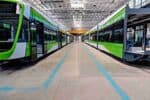Primarul Nicușor Dan a vizitat fabrica Astra din Arad. Primele imagini cu noul tramvai care va circula în București. Foto: PMB