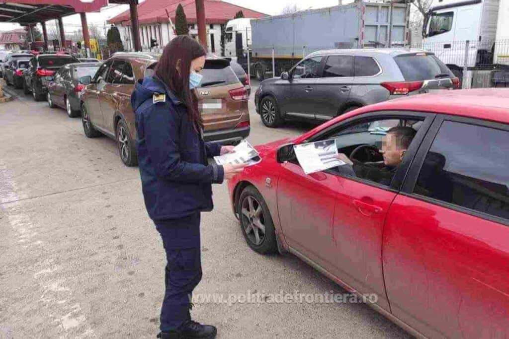OFICIAL: Trecerea în Ungaria, prin vamă, doar cu pașaport biometric. Sursă foto: Poliția de Frontieră