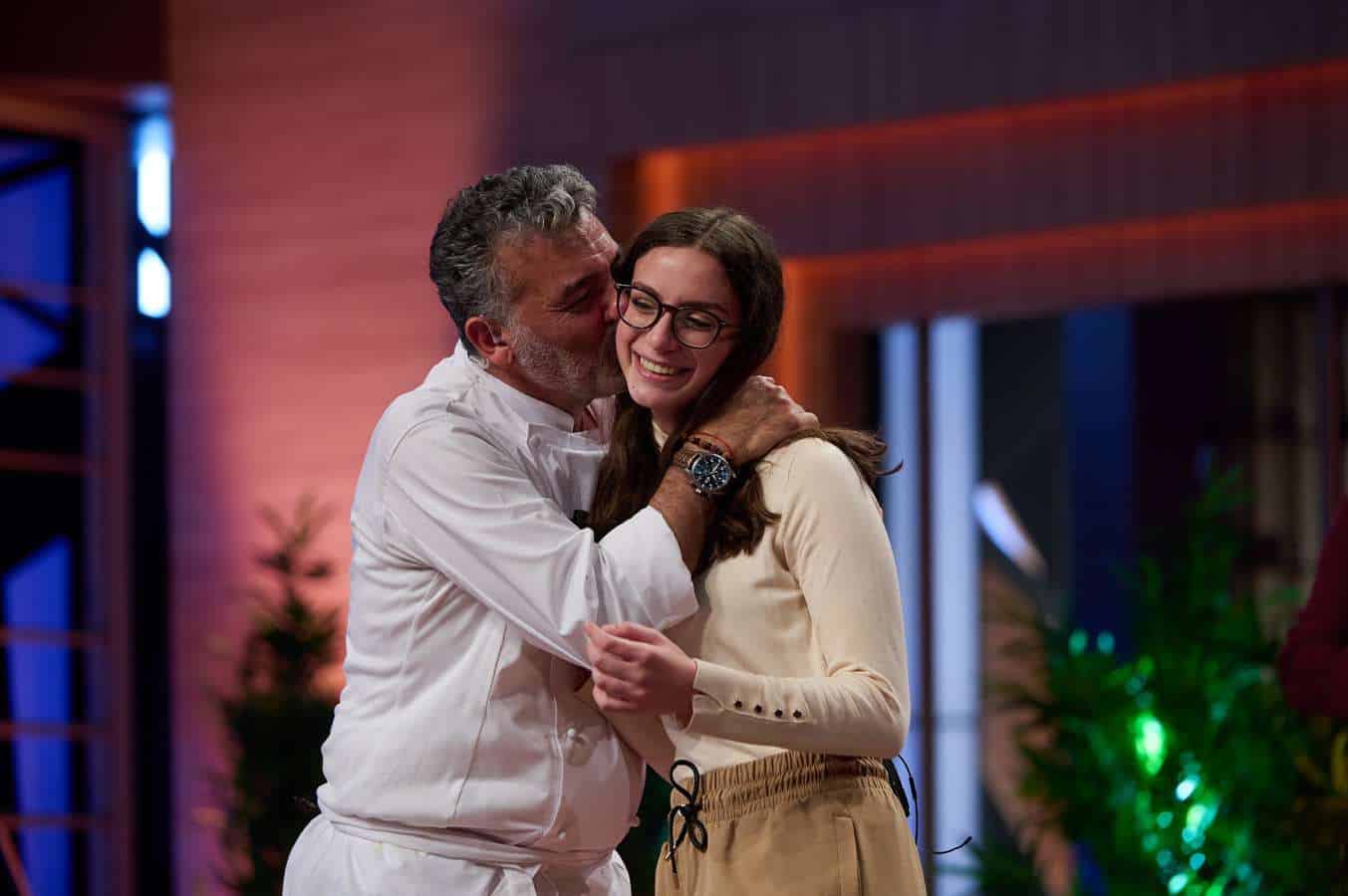 Fiica lui Joseph Hadad vine în bucătăria MasterChef: „Dă șorțul jos și vino acasă! Mi-e dor de tine!” Sursa foto: Pro Tv