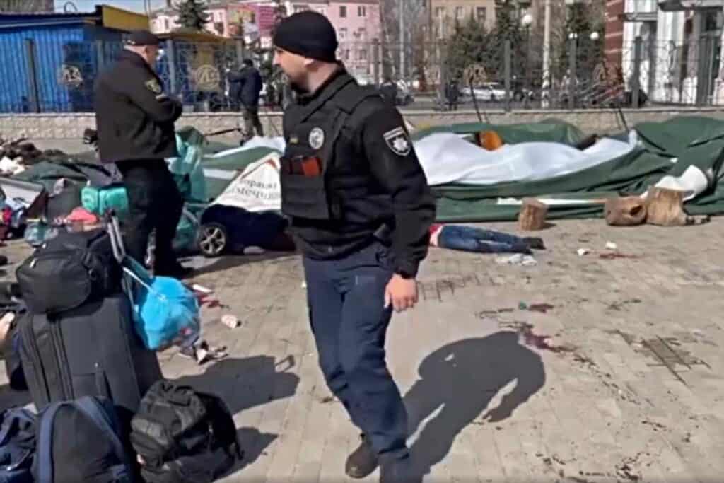 Rusia a lovit cu rachete de tip Iskander, la Kramatorsk! ”Zeci” de morţi, anunță oficialii. Sursa foto: Twitter/captura