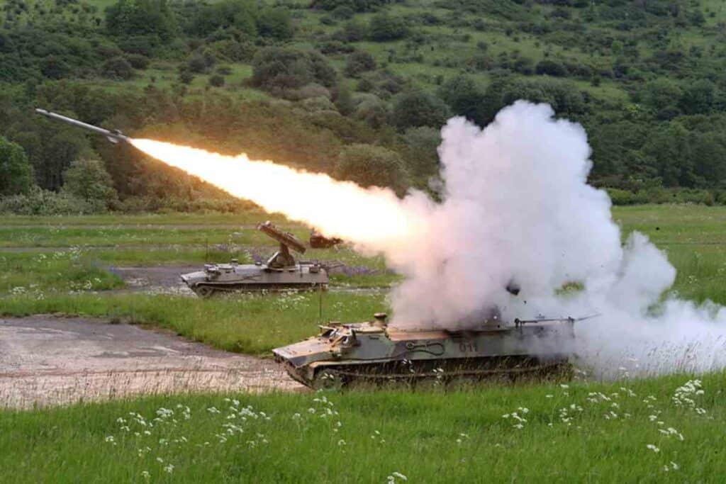 Sisteme de apărare aeriană cu rază scurtă de acţiune Strela-10. Sursa foto: army.cz