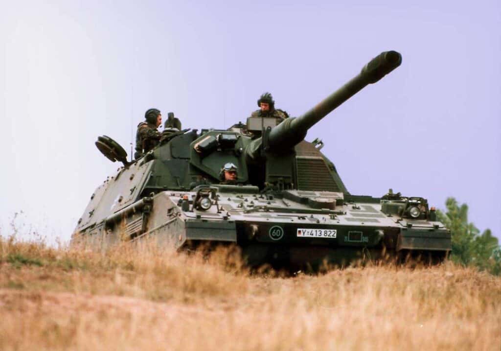Germania trimite Ucrainei şapte obuziere blindate de tip Panzerhaubitze 2000. Sursa foto: Wikimedia