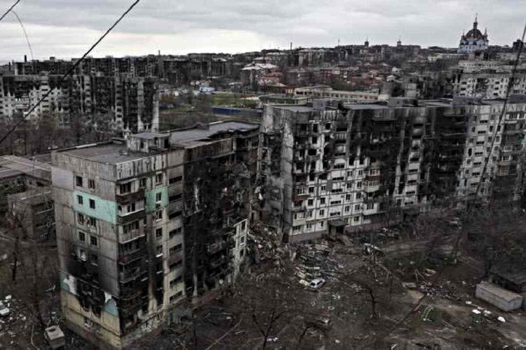 Americanii, britanicii și europenii se unesc pentru a documenta crimele de război din Ucraina