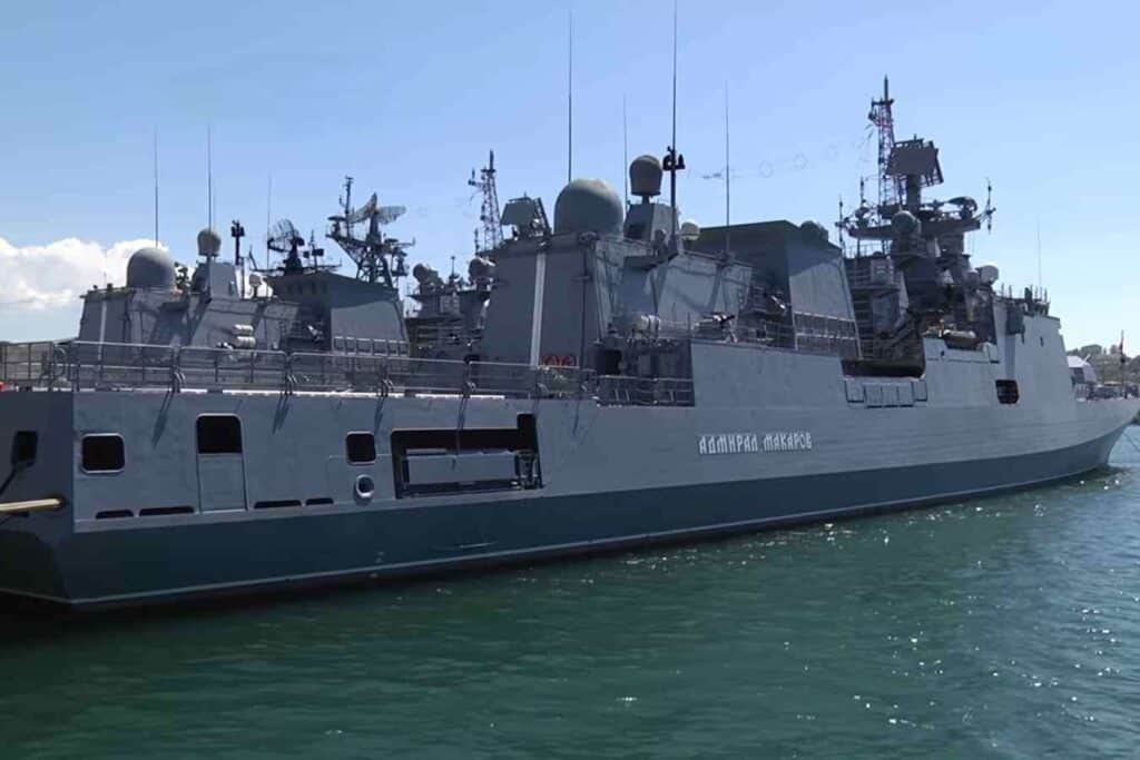 O fregată a Rusiei, Amiral Makarov, ar fi fost lovită de ucraineni cu rachete Neptun. Cum a reacționat Kremlinul. Sursa foto: captua video